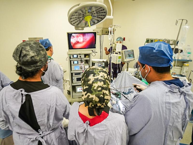 Realizan cirugía laparoscópica de alta complejidad en hospital de Gómez Palacio