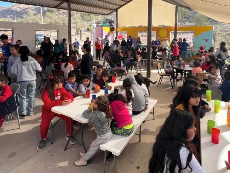 Realizan colecta de alimentos para el Comedor Golondrinas