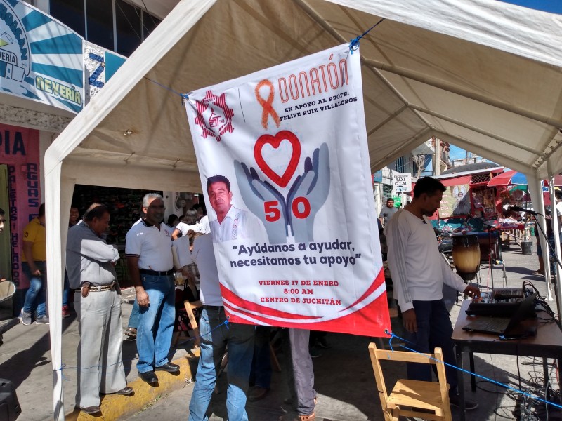 Realizan colecta en apoyo a profesor de Juchitán
