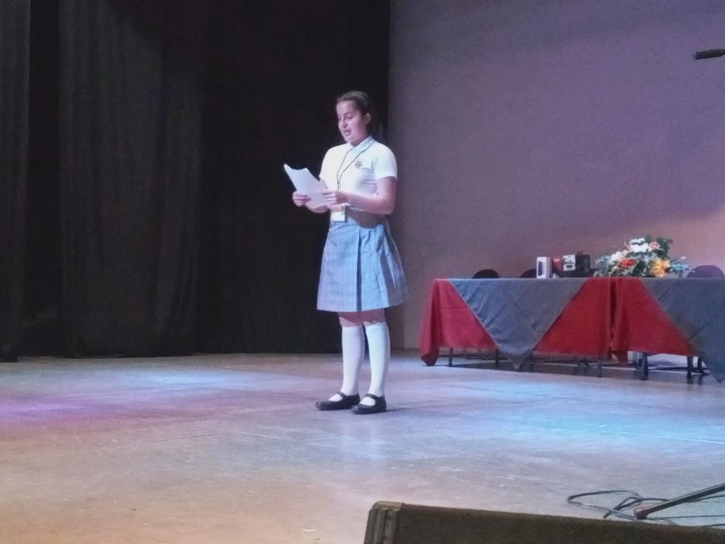 Realizan concurso de oratoria entre alumnos de secundaria