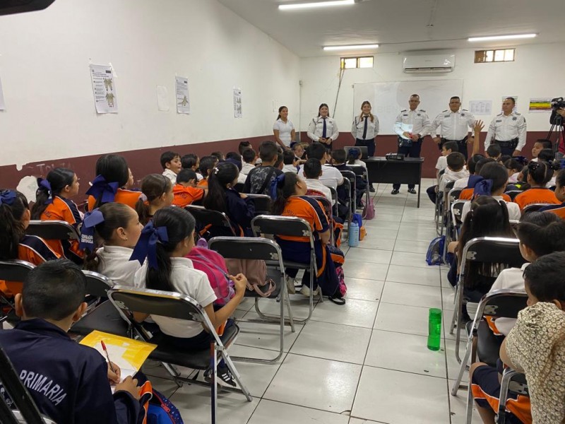 Realizan curso sobre educación vial para niños de primaria