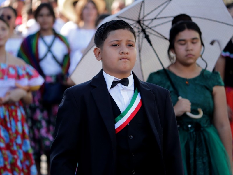 Realizan desfile conmemorativo al CXIII Aniversario de la Revolución Mexicana