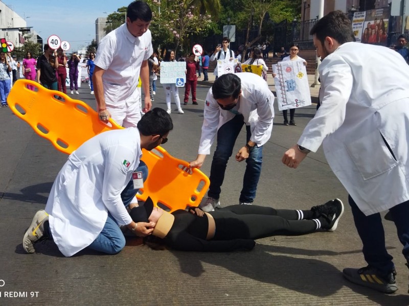 Realizan desfile conmemorativo de la Semana Nacional de Educación Vial