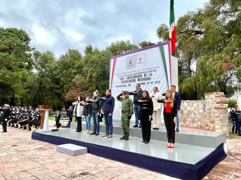 Realizan desfile por el 112 Aniversario de la revolución