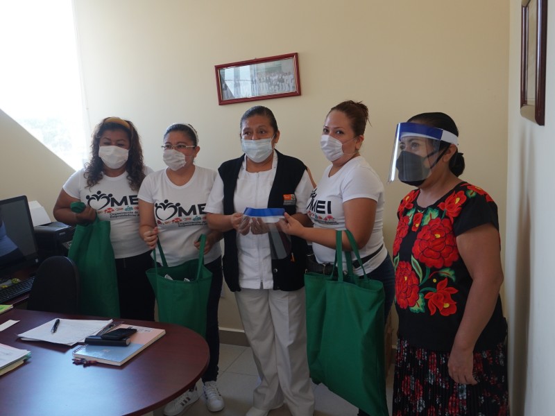 Realizan donación de protección para enfermeras de Juchitán