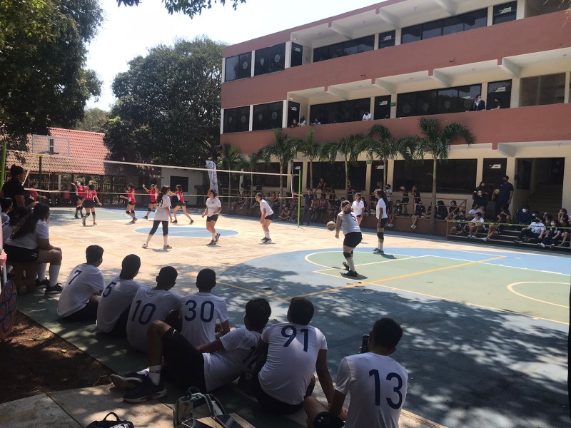 Realizan encuentro deportivo entre escuelas de Veracruz