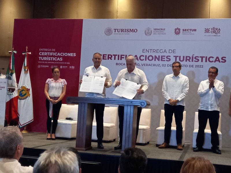 Realizan entrega de certificaciones turísticas