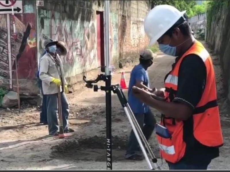 Realizan estudio topográfico para atender problemática de drenaje en Tehuantepec