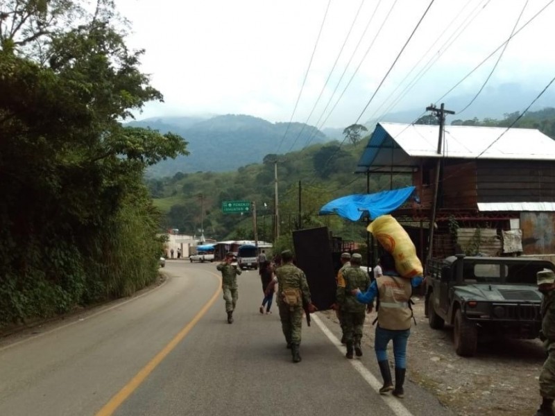 Realizan evacuación en Ixhuatán por deslizamiento de ladera