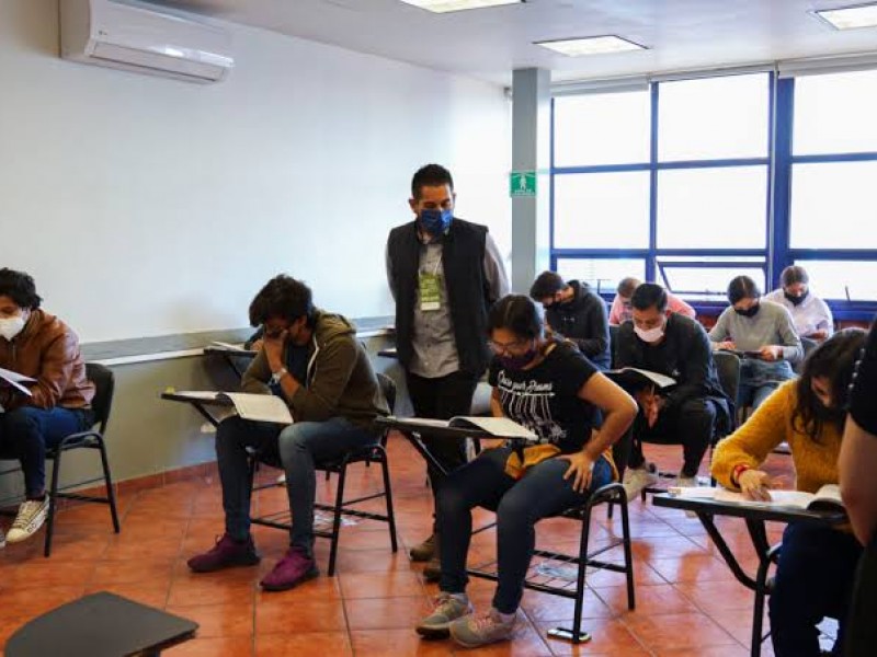 Realizan examen de admisión a UdeG 55 mil aspirantes