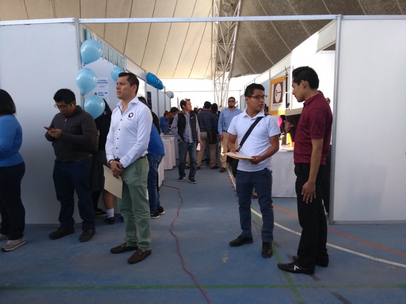 Realizan feria de empleo en la ciudad