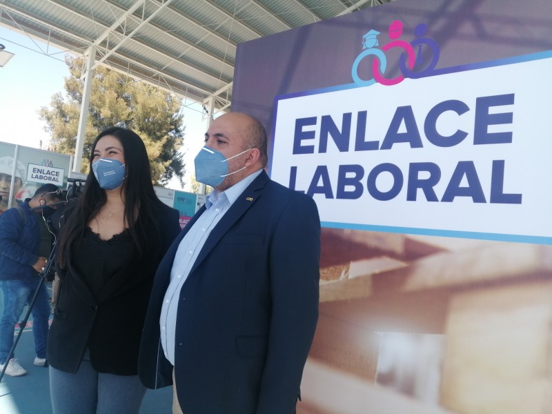 Realizan Feria de Enlace Laboral en Silao