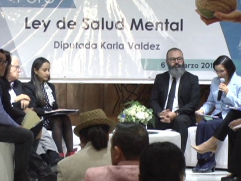 Realizan foro de Salud Mental