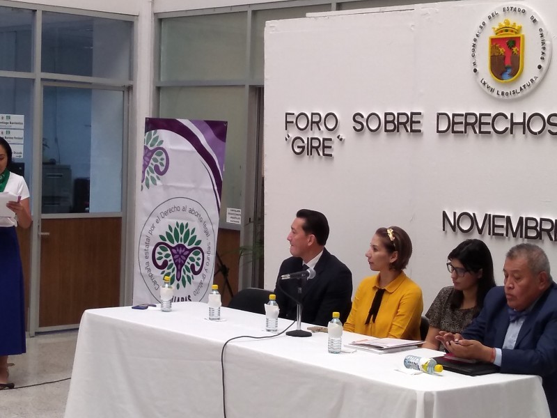 Realizan foro para informar de aborto en Congreso