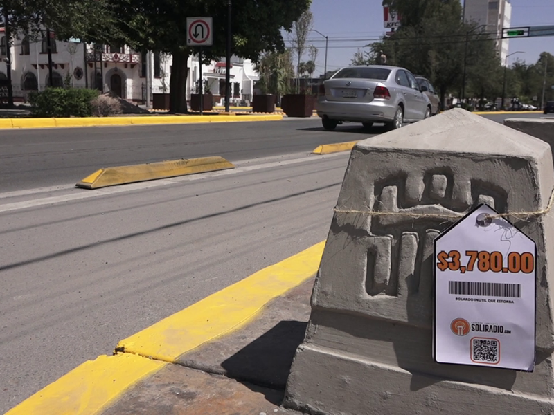 Realizan intervención ciudadana solicitando fin de bolardos en Torreón