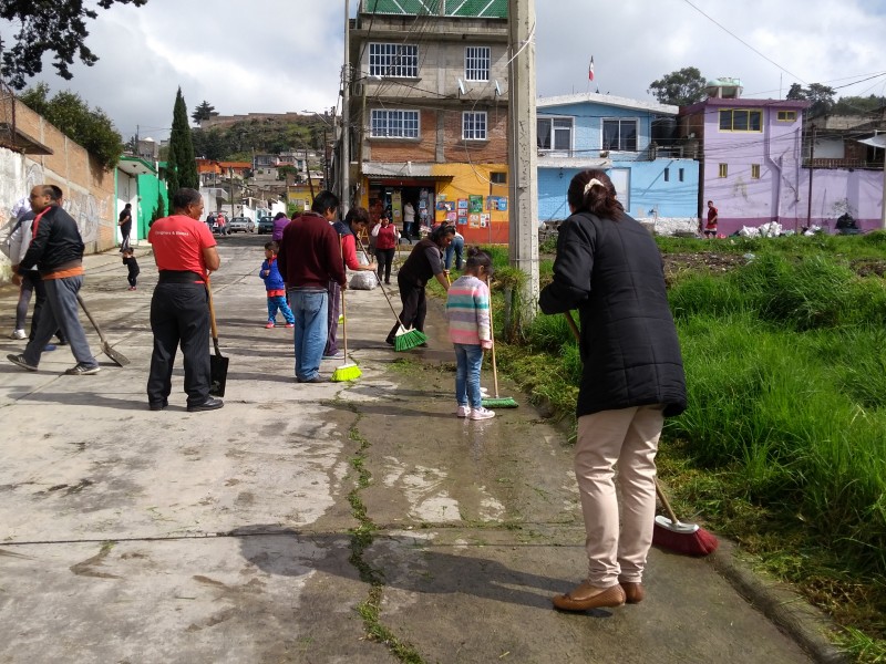 Realizan  jornada de limpieza en Oxtotitlán