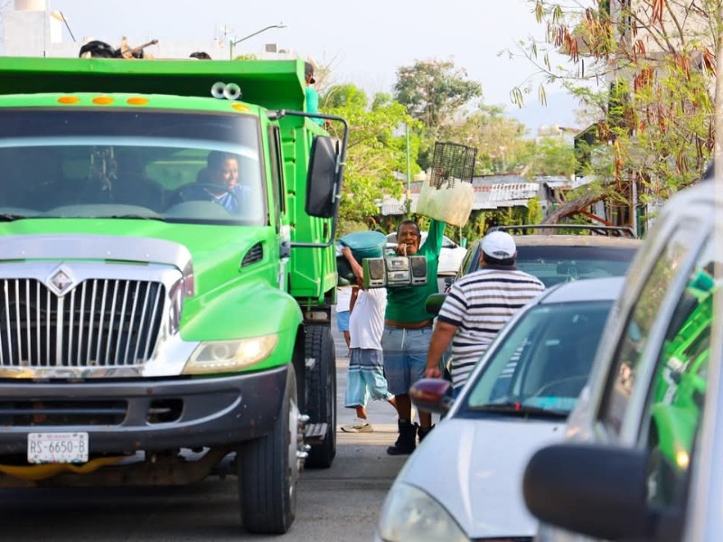 Realizan jornada de limpieza en zona Vicente Guerrero, Huatulco