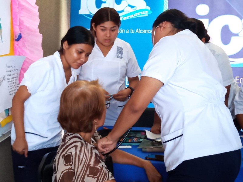 Realizan jornada de salud voluntaria en Tuxpan