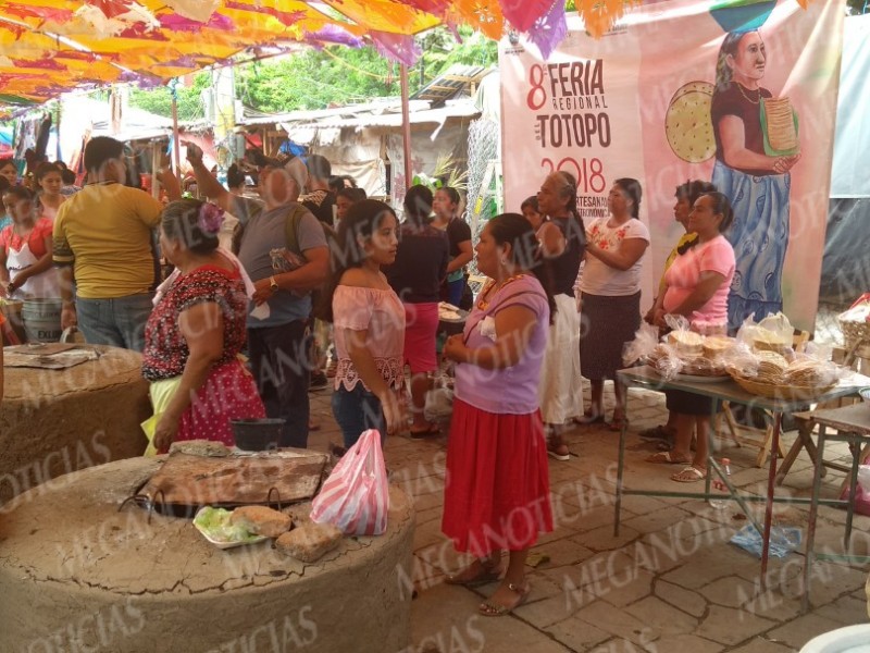 Realizan la Octava Feria del Totopo en Juchitán
