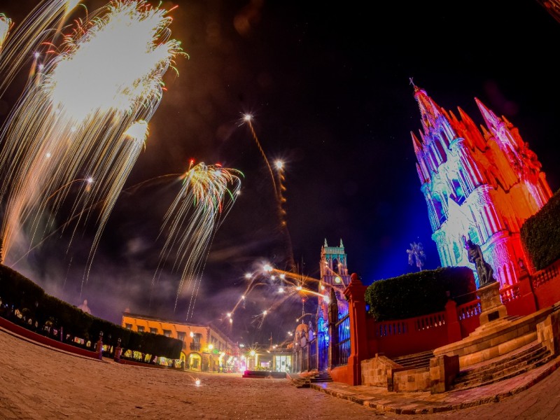 Realizan la Tradicional Alborada en San Miguel de Allende