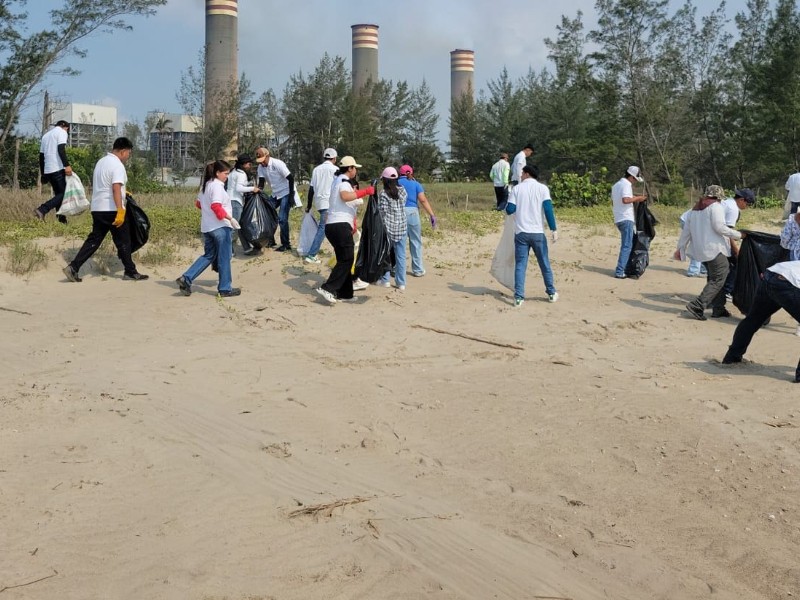 Realizan limpieza de playas en Tuxpan