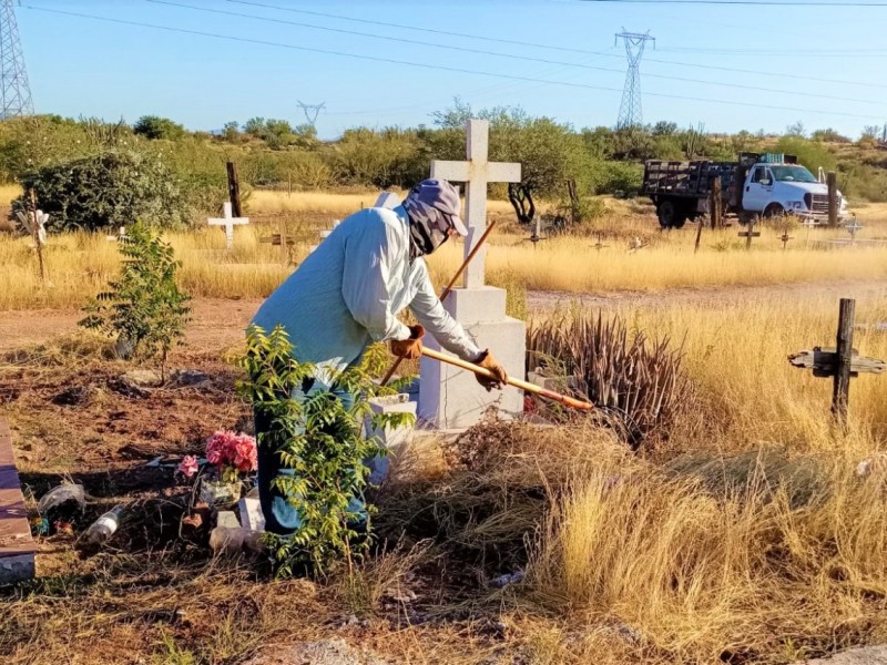 Realizan limpieza en panteón de San José de Guaymas