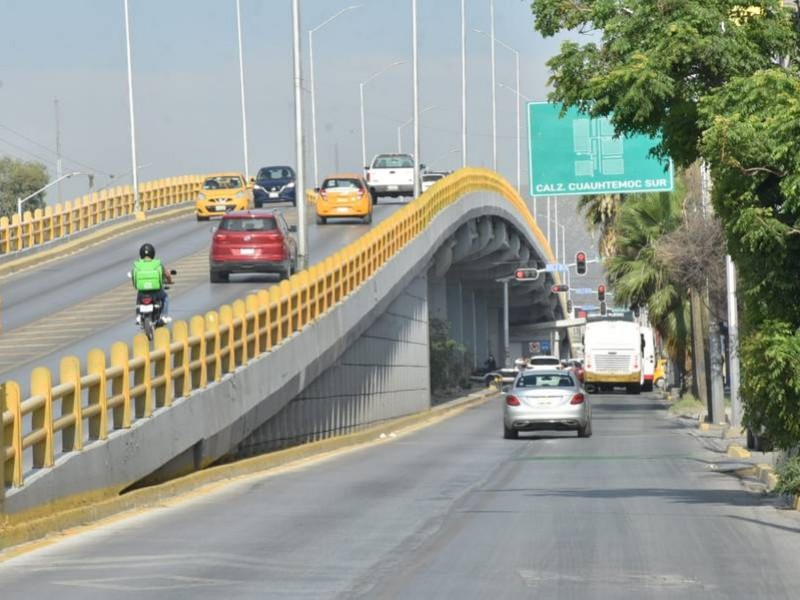 Realizan limpieza en puentes de la ciudad de Torreón