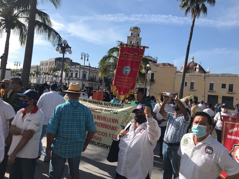 Realizan manifestación en instalaciones del Puerto de Veracruz