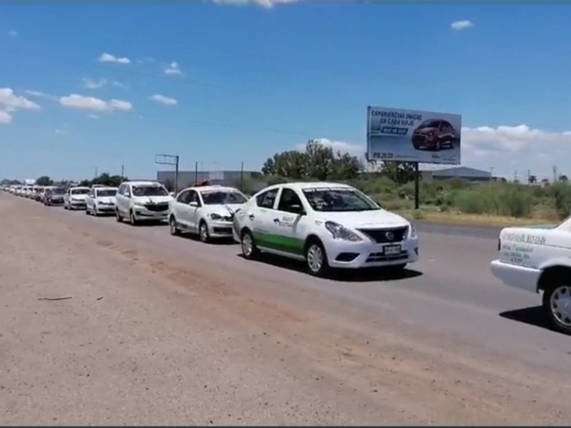 Realizan manifestación masiva contra altos costos de combustibles en LM