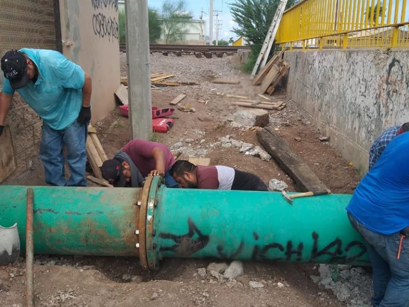 No quieren inundaciones, hacen mantenimiento en paso desnivel calle 200