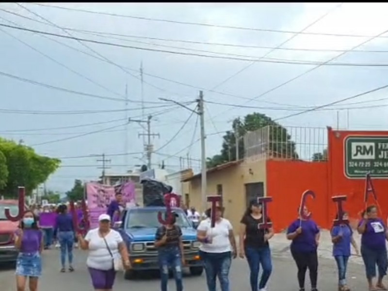 Realizan marcha para exigir justicia por feminicidio de 