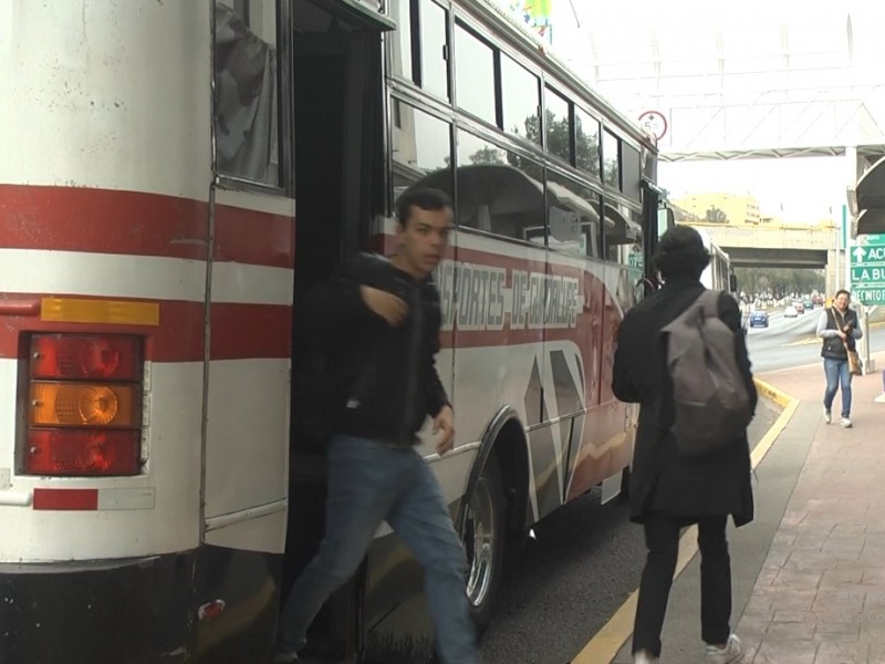 Realizan medidas preventivas en transporte público