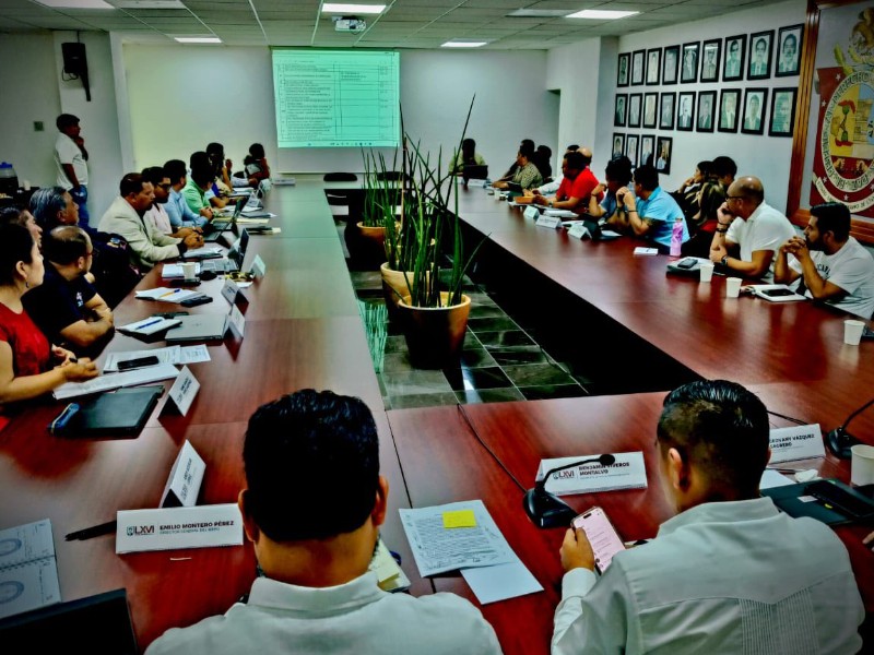 Realizan mesa de trabajo para aprobar Ley Estatal de Educación de Oaxaca