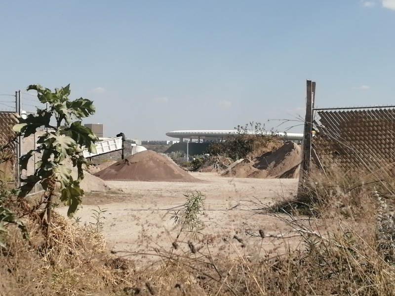 Realizan movimiento de tierras en El Bajío, contra protección ambiental