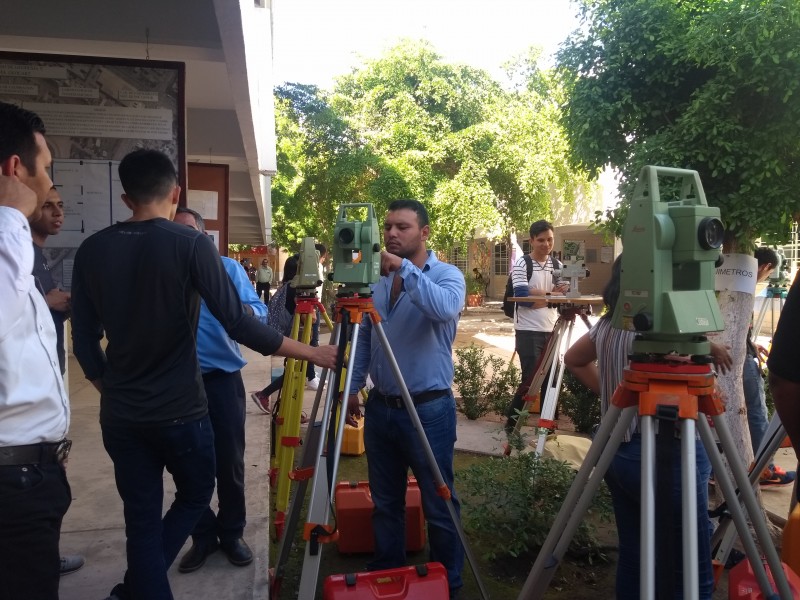 Realizan muestra de equipamiento de Geodesia