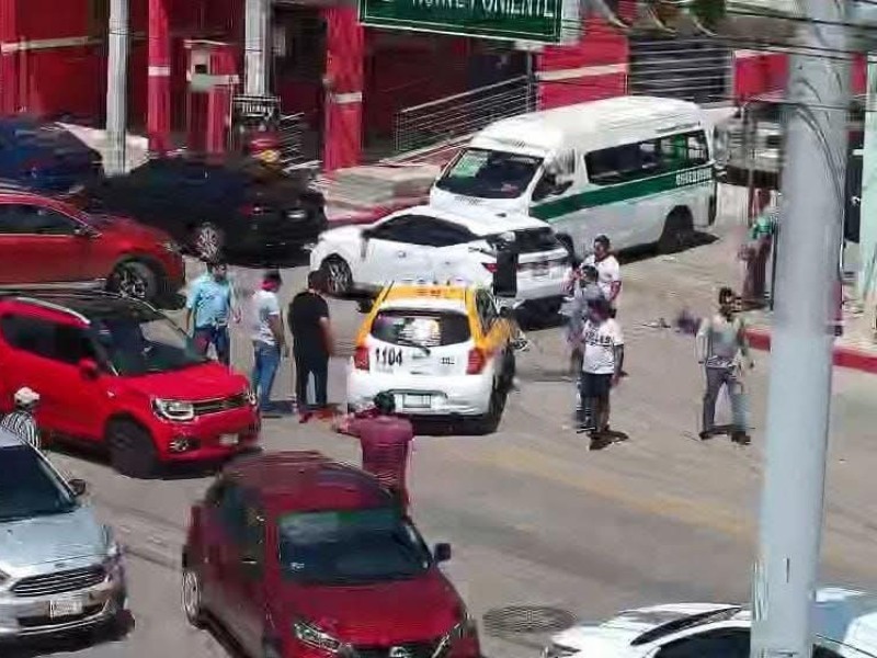 Realizan operativo contra taxis de plataformas