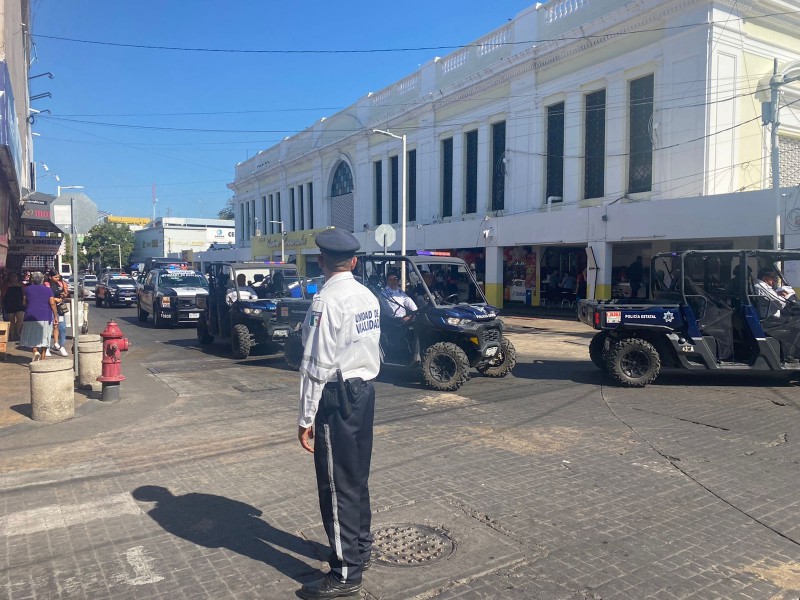 Realizan operativo de seguridad en el centro de Culiacán por Buen Fin