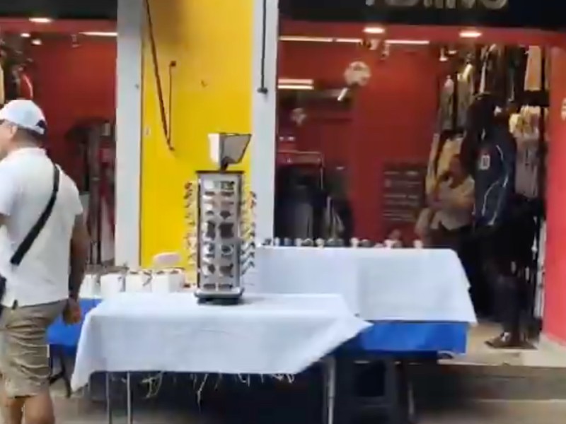Realizan operativo para retirar comercio informal en el Centro ...