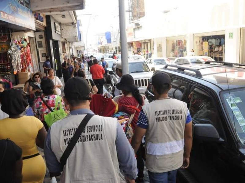 Realizan operativos contra ambulantaje en Tapachula