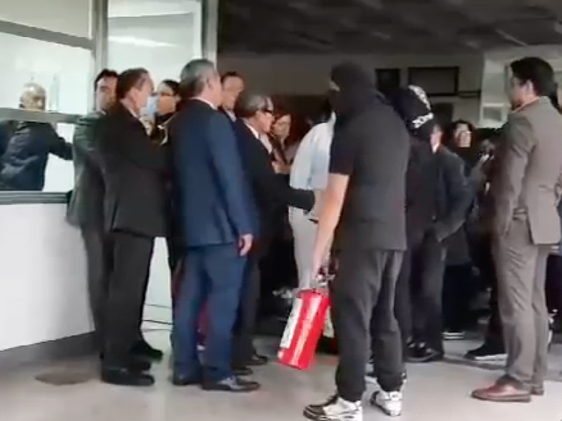 Realizan paro en la FES Acatlán por chinches