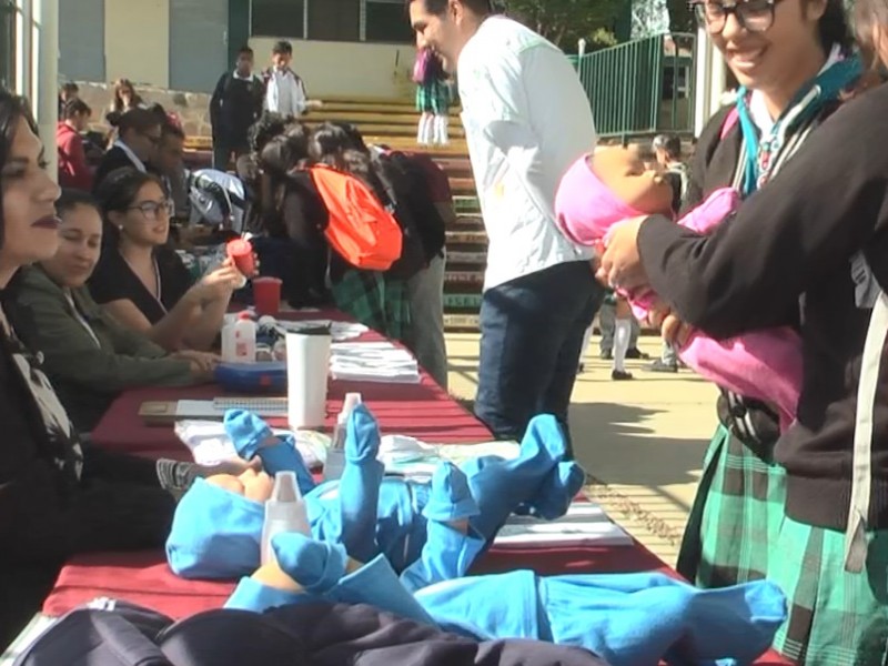 Realizan primer feria de la salud