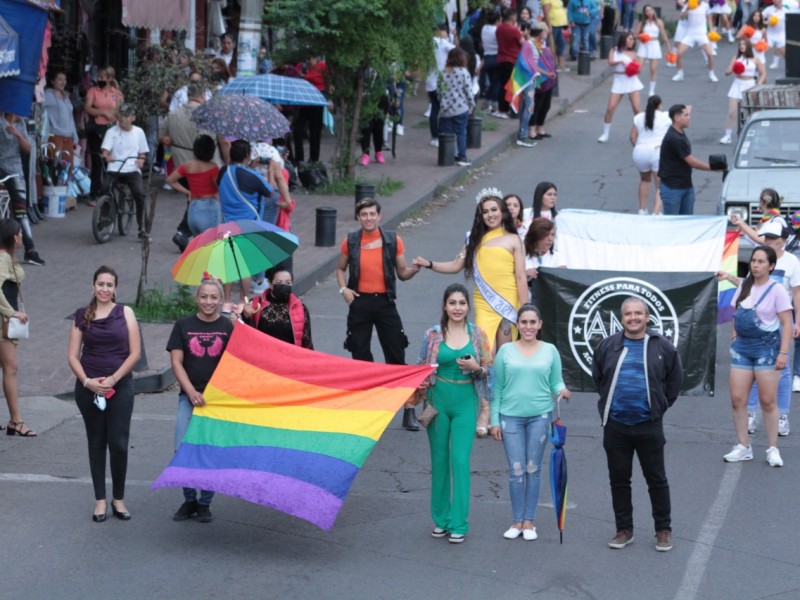 Realizan primera Marcha del Orgullo LGBTQ+ en Jacona