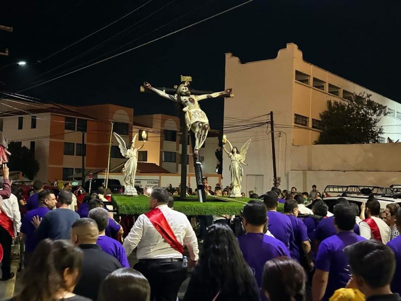 Realizan procesión con el Señor de la Salud en Zamora