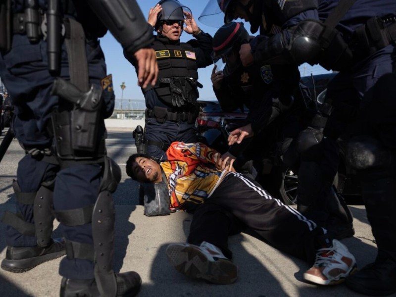 Realizan redadas migratorias en granjas de California