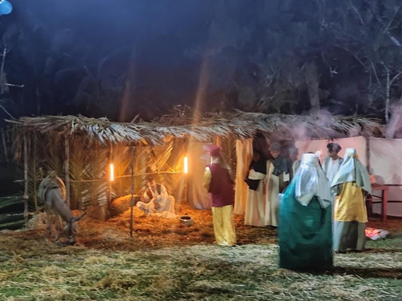 Realizan representación del Nacimiento de Jesús en Tumilco