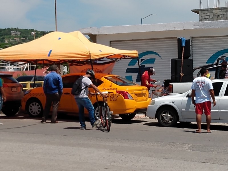 Realizan sanitización vehicular por altos casos de Covid-19