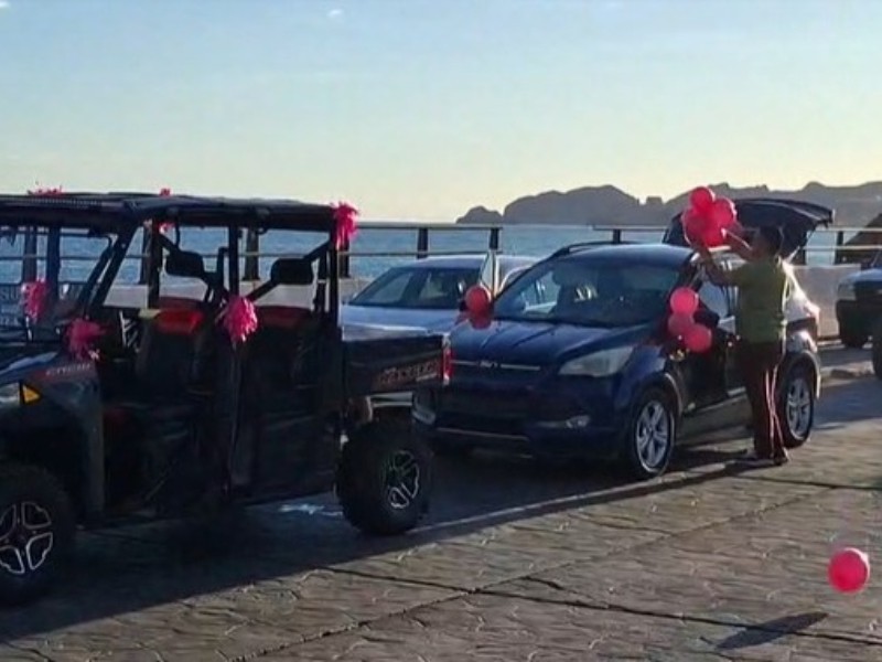 Realizan segunda Caravana Rosa en San Carlos