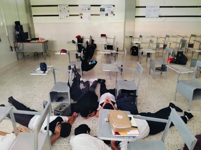 Realizan simulacro de actuación ante balacera en Colegio Patria