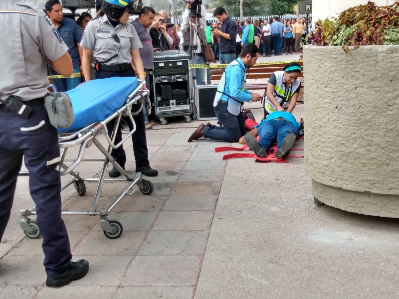 Realizan simulacro en Centro Cívico