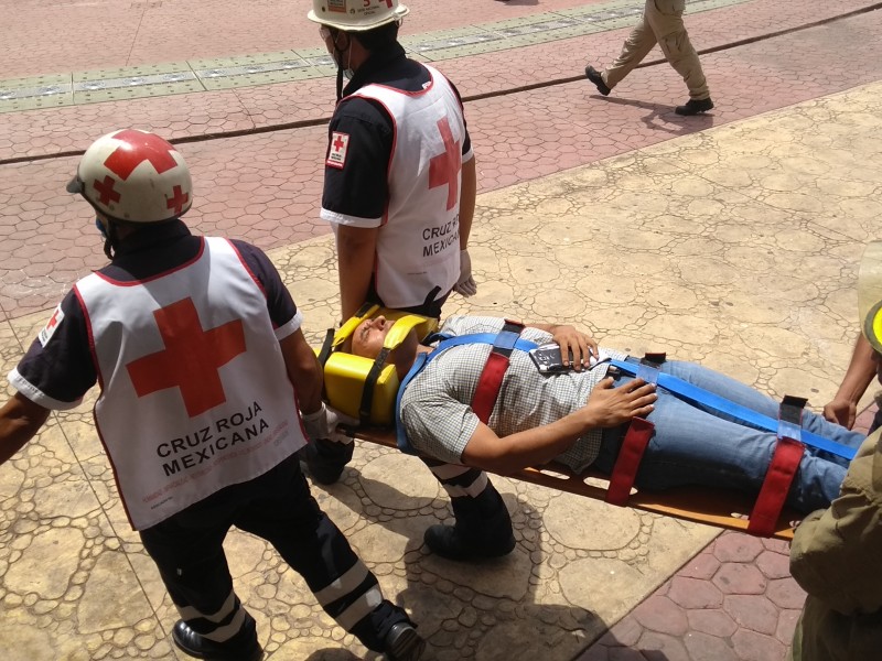 Realizan simulacro en el Ayuntamiento de Tuxpan